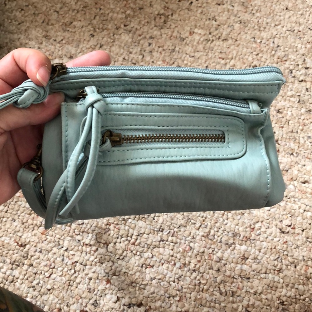 Blue Clutch